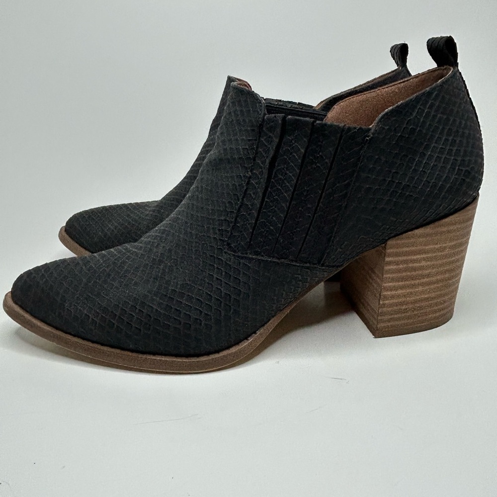 Rockport Charcoal Grey/ Soft Black Snake Print Ankle Bootie Size 10